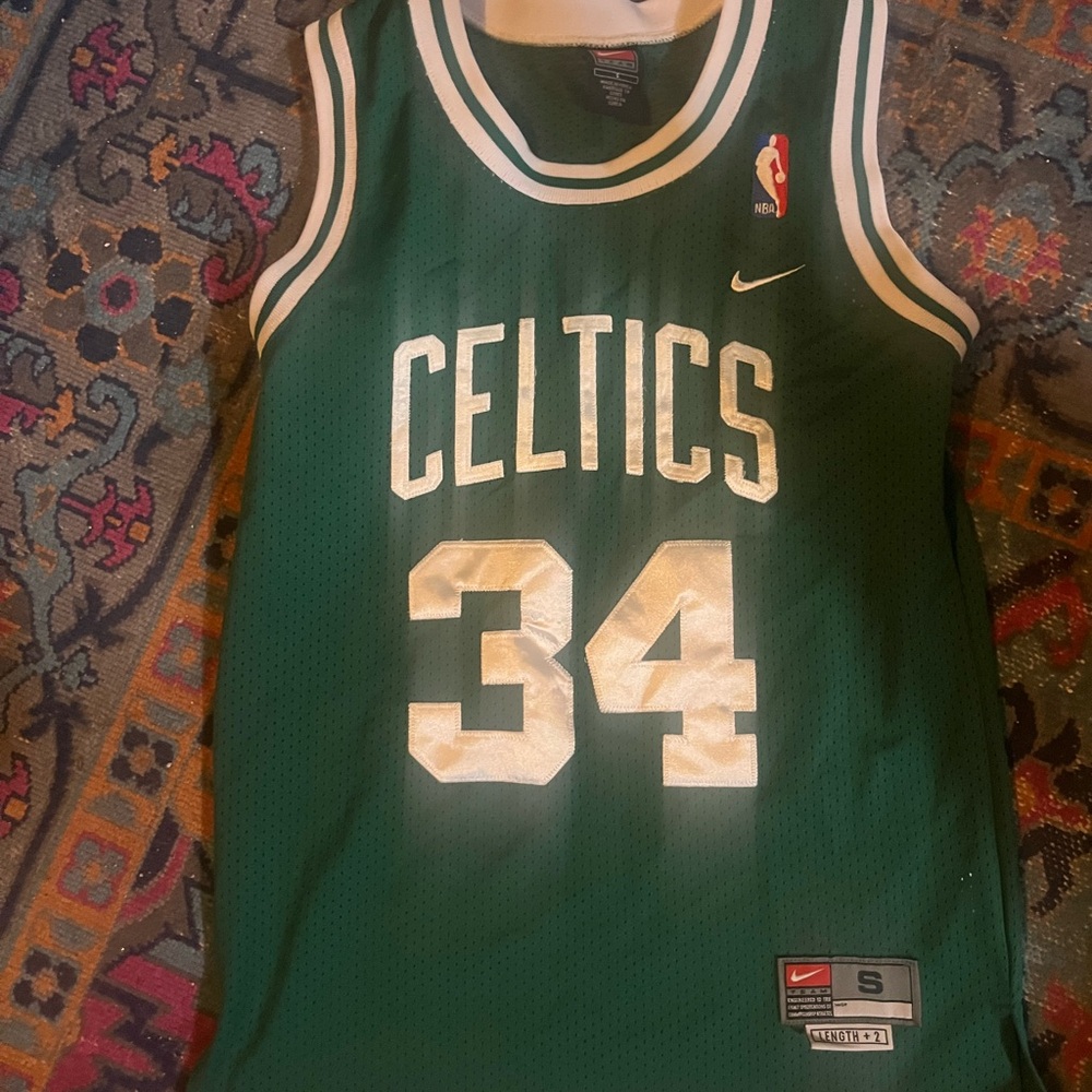 Nike Green Celtics Jersey with White Details.Pierce